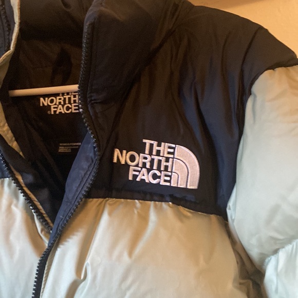North Face Puffer - Picture 3 of 4